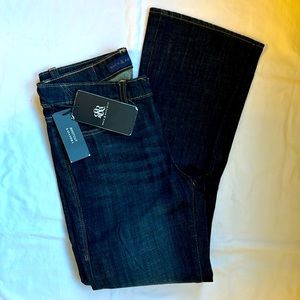Rock and Republic denim jeans dark size 8, short boot, cut vintagevinyl KASANDRA